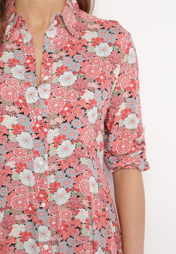 Born2be - Różowo-Czerwona Sukienka Koszulowa Fabillus. Okazja: na spacer. Kolor: różowy. Wzór: kwiaty. Typ sukienki: koszulowe. Materiał: tkanina. Długość rękawa: długi rękaw. Sezon: wiosna, lato. Styl: klasyczny, boho. Długość: maxi