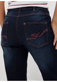 bonprix - Dżinsy straight, mid waist, z wygodnym paskiem. Kolor: niebieski #2