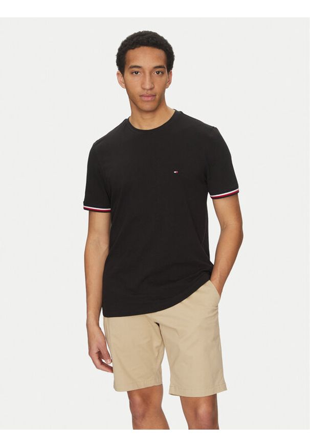 TOMMY HILFIGER - Tommy Hilfiger T-Shirt Global Stripe MW0MW38630 Czarny Regular Fit. Kolor: czarny. Materiał: bawełna