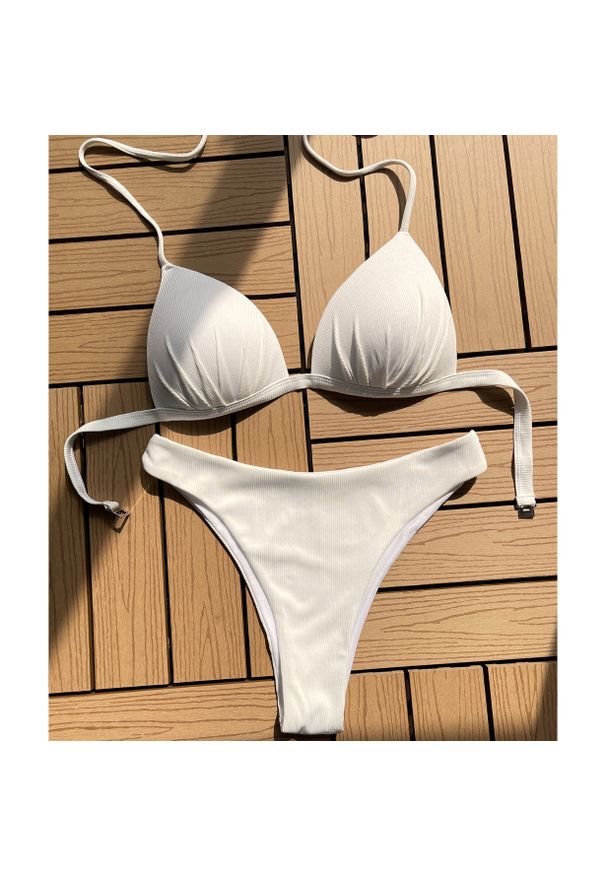 Intica - Bikini z figami na plażę i basen Luissa. Kolor: biały. Materiał: materiał. Wzór: gładki