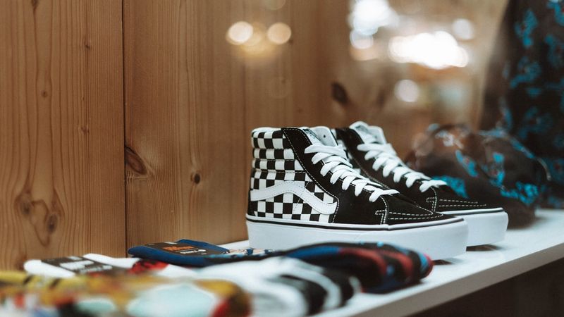 Vans SK8-HI Black.jpeg
