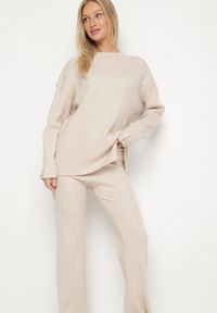 Born2be - Jasnobeżowy Komplet Dzianinowy z Wełną i Bawełną Sweter z Guzikami i Spodnie Lanadia. Kolor: beżowy. Materiał: dzianina, wełna, bawełna #5