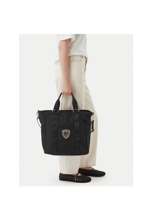 Torebka Blauer. Kolor: czarny