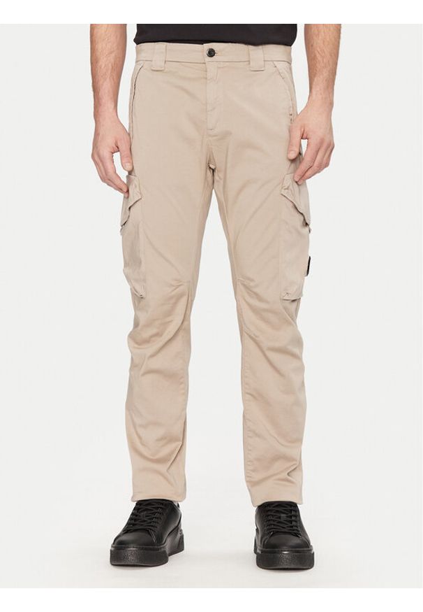 C.P. Company Spodnie materiałowe 18CMPA058A005694G Khaki Regular Fit. Kolor: brązowy. Materiał: bawełna