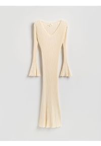 Reserved - Prążkowana sukienka z wiskozy - beżowy. Kolor: beżowy. Materiał: prążkowany, wiskoza #1