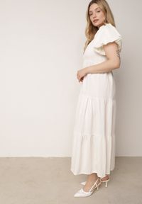 Born2be - Jasnobeżowa Wiskozowa Sukienka z Bufiastymi Rękawami i Marszczoną Górą Liones. Okazja: na co dzień. Kolor: beżowy. Materiał: wiskoza. Długość rękawa: krótki rękaw. Sezon: lato. Typ sukienki: proste. Styl: wakacyjny, casual #8