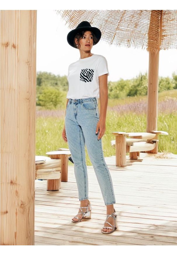 Sinsay - Jeansy mom high waist - niebieski. Stan: podwyższony. Kolor: niebieski