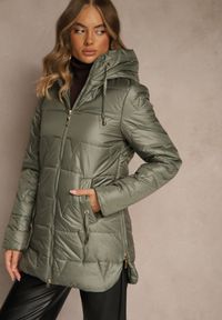 Renee - Zielona Przejściowa Kurtka z Pikowanymi Przeszyciami Kapturem i Suwakami Taranessa. Okazja: na imprezę, na co dzień. Kolor: zielony. Materiał: dzianina, jeans. Styl: elegancki, casual, klasyczny
