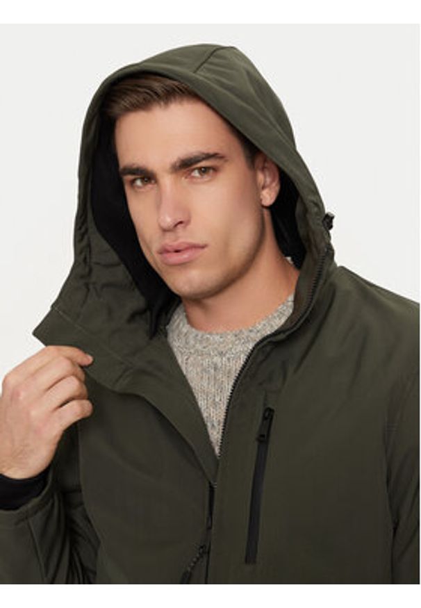 SCHOTT N.Y.C. Kurtka przejściowa KALVIN Zielony Regular Fit. Kolor: zielony. Materiał: syntetyk