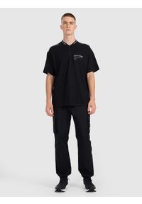 4f - 4F Koszulka polo oversize męska - czarna XL. Okazja: na co dzień. Typ kołnierza: polo. Kolor: czarny. Materiał: materiał. Styl: casual, sportowy #2