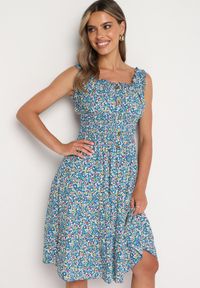 Born2be - Niebieska Rozkloszowana Sukienka z Bawełny Wykończona Gumką w Talii Nelaris. Okazja: na randkę, na imprezę. Typ kołnierza: dekolt hiszpanka. Kolor: niebieski. Materiał: bawełna. Długość rękawa: na ramiączkach. Styl: boho #2