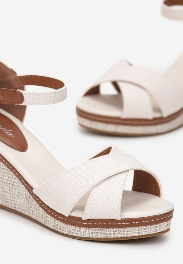 Renee - Beżowe Sandały Espadryle na Wysokim Koturnie z Plecionką Nitzy. Kolor: beżowy. Obcas: na koturnie. Styl: wakacyjny, boho