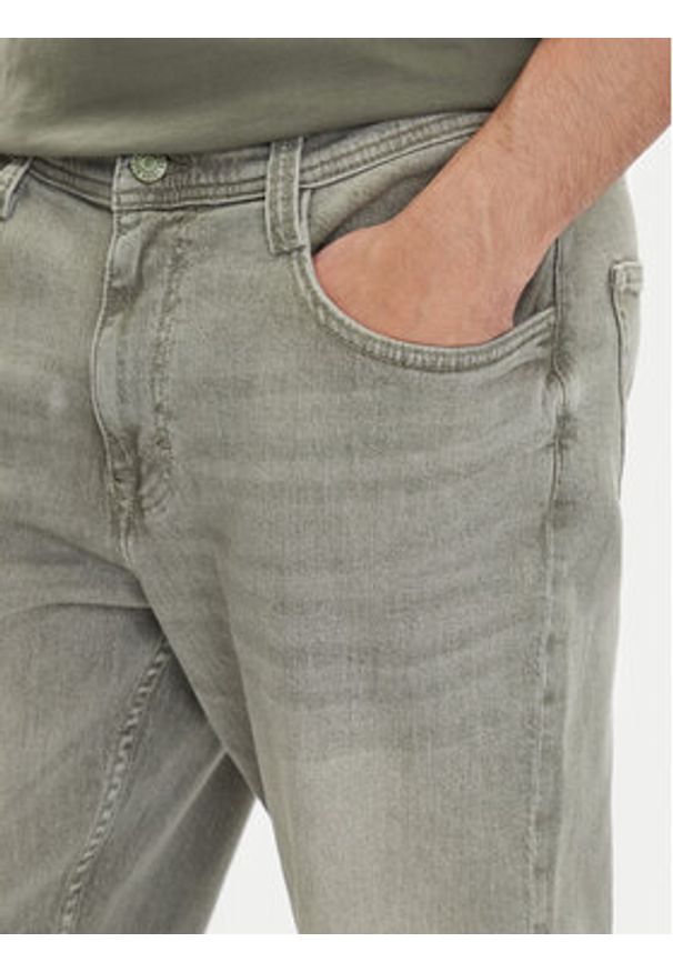 Mustang Jeansy Denver 1016328 Szary Tapered Fit. Kolor: szary