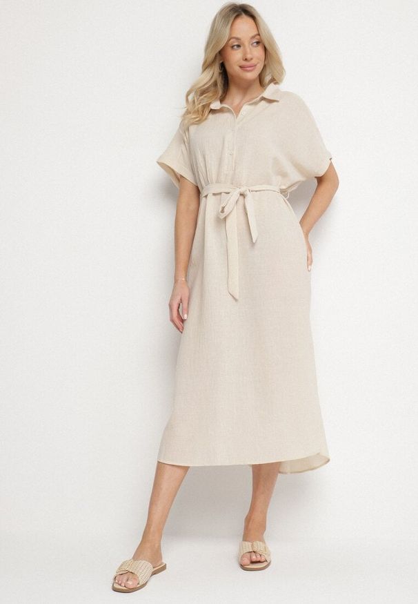 Born2be - Beżowa Sukienka z Wiskozy o Koszulowym Kroju z Wiązanym Paskiem Danisna. Okazja: na co dzień. Kolor: beżowy. Materiał: wiskoza. Długość rękawa: krótki rękaw. Wzór: aplikacja. Typ sukienki: koszulowe. Styl: klasyczny, casual, elegancki. Długość: midi