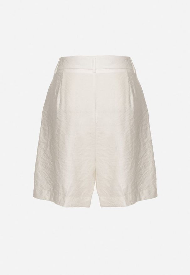 Born2be - Białe Klasyczne Szorty z Wysokim Stanem Nitunea. Okazja: na spacer, na spotkanie biznesowe. Stan: podwyższony. Kolor: biały. Sezon: lato. Styl: klasyczny