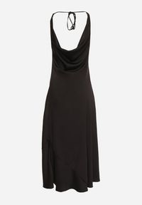 Born2be - Czarna Sukienka Vices z Ozdobnym Tyłem i Wiązaniem Zimea. Okazja: na wesele, na randkę, na ślub cywilny, na imprezę. Kolor: czarny. Styl: klasyczny #3