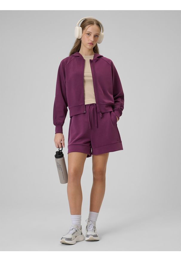 4f - 4F Bluza dresowa regular z modalem damska - burgundowa L. Okazja: na co dzień. Typ kołnierza: kaptur. Kolor: czerwony. Materiał: dresówka. Długość rękawa: raglanowy rękaw. Długość: krótkie. Wzór: gładki. Styl: casual