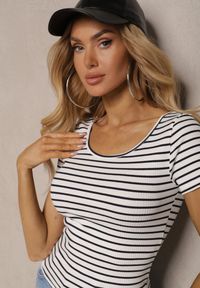 Renee - Biało-Granatowy Bawełniany T-shirt Koszulka w Paski z Krótkim Rękawem Fralea. Kolor: biały. Materiał: bawełna. Długość rękawa: krótki rękaw. Długość: krótkie. Wzór: paski #4