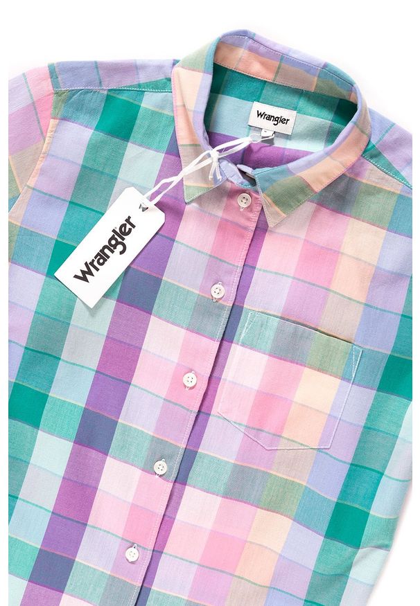 Wrangler - KOSZULA WRANGLER SS SHIRT SEA PINK W5235SHWF 112129338. Długość rękawa: krótki rękaw. Długość: krótkie