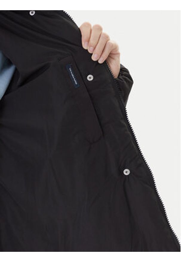 Tommy Jeans Kurtka puchowa DW0DW21623 Czarny Regular Fit. Kolor: czarny. Materiał: syntetyk