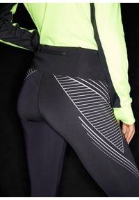 bonprix - Legginsy sportowe 3/4 shape, z kieszenią. Kolor: czarny. Materiał: materiał. Wzór: nadruk. Styl: sportowy