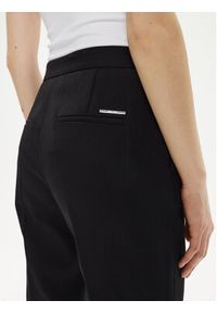 Calvin Klein Chinosy K20K206885 Czarny Slim Fit. Kolor: czarny. Materiał: bawełna #4