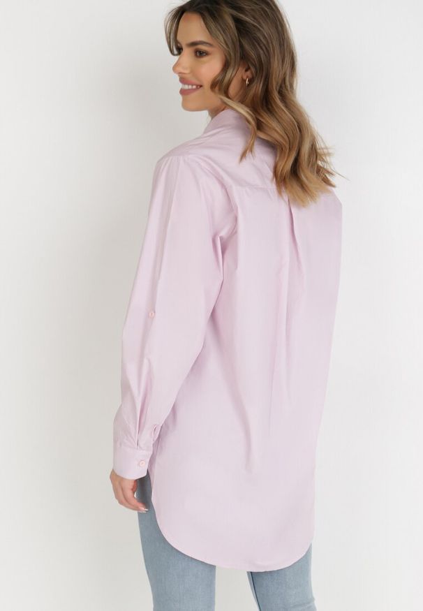 Born2be - Jasnofioletowa Koszula Katedeia. Kolekcja: plus size. Kolor: fioletowy. Materiał: tkanina. Długość rękawa: długi rękaw. Długość: długie. Wzór: gładki. Styl: klasyczny