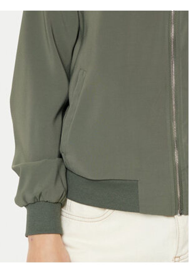 Vero Moda Kurtka bomber Coco 10245734 Zielony Regular Fit. Kolor: zielony. Materiał: syntetyk