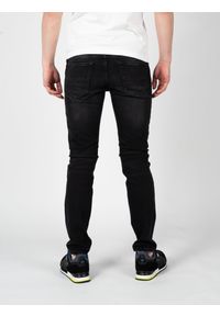 Diesel Jeansy "Thommer-R" | A13342-RM064-02 | Mężczyzna | Czarny. Okazja: na co dzień. Kolor: czarny. Wzór: aplikacja. Styl: casual, elegancki