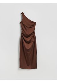 Reserved - Sukienka z ozdobnym marszczeniem - brązowy. Kolor: brązowy. Materiał: tkanina. Wzór: gładki #1