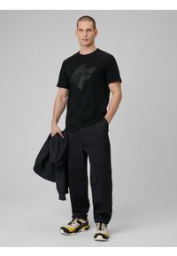 4f - 4F T-shirt regular z nadrukiem męski - czarna L. Okazja: na co dzień. Kolor: czarny. Materiał: materiał. Długość rękawa: krótki rękaw. Długość: krótkie. Wzór: nadruk. Styl: casual, klasyczny #2