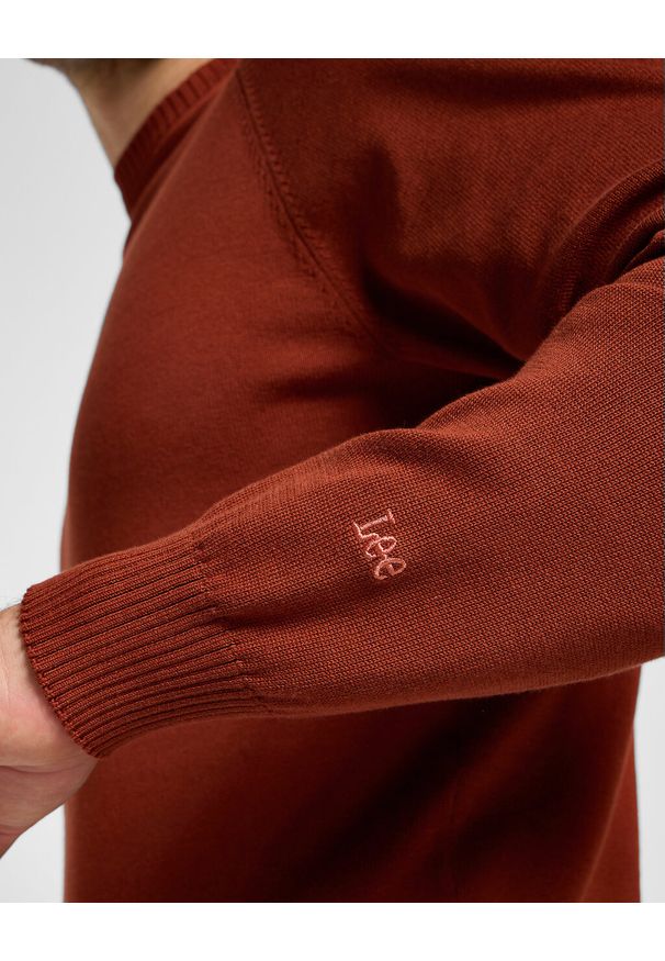 Lee - LEE MĘSKI SWETER CLEAN RAGLAN SWEATER SWEET MAPLE 112355672 LD46014970. Długość rękawa: raglanowy rękaw