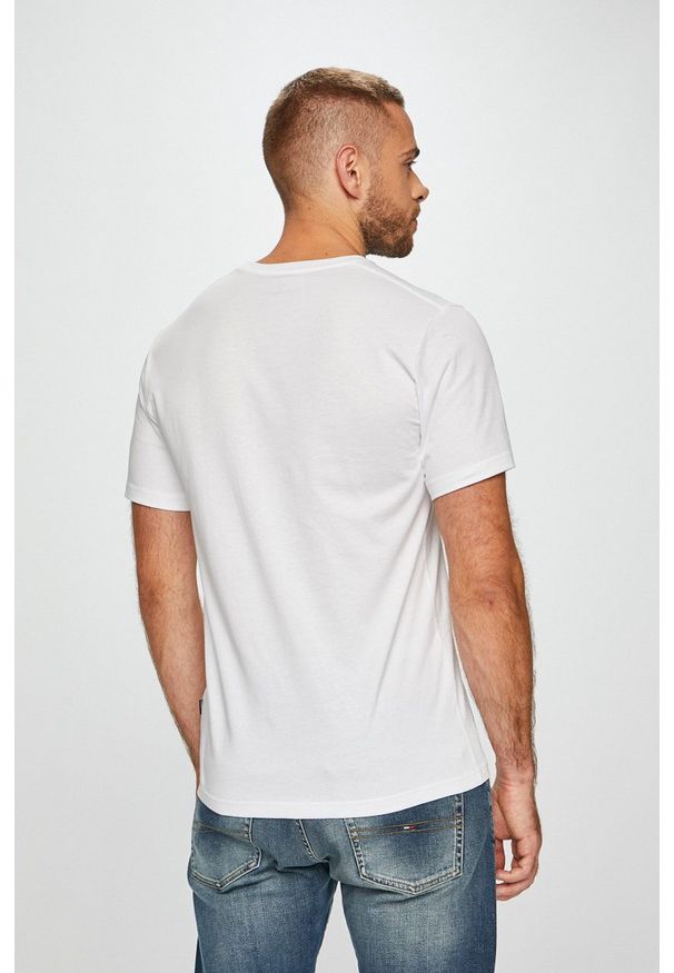 Converse - T-shirt. Okazja: na co dzień. Kolor: biały. Materiał: dzianina. Wzór: nadruk. Styl: casual
