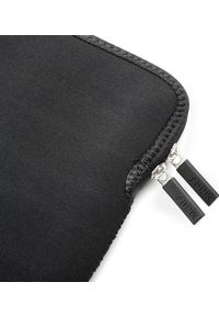 Etui Trunk Neoprene Sleeve do MacBook 16'' (black). Materiał: nylon. Styl: elegancki, casual