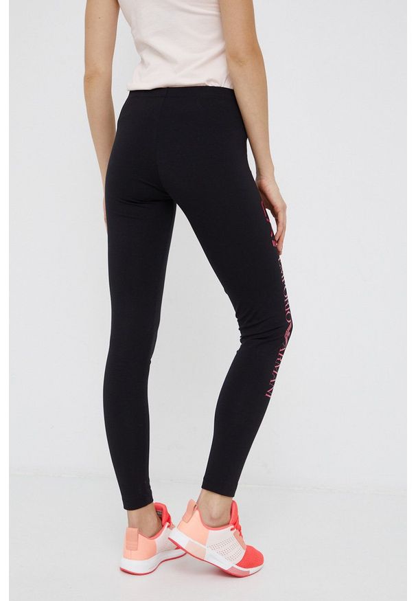 EA7 Emporio Armani - Legginsy. Stan: podwyższony. Kolor: czarny. Materiał: dzianina