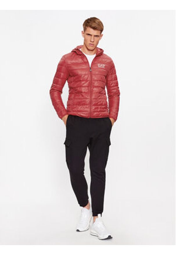 EA7 Emporio Armani Kurtka puchowa 8NPB02 PN29Z 1462 Czerwony Regular Fit. Kolor: czerwony. Materiał: syntetyk, puch