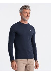 Ombre Clothing - Longsleeve męski z elastanem sygnowany z okrągłym dekoltem - granatowy V2 - Rozmiar: M. Kolor: niebieski. Materiał: elastan. Długość rękawa: długi rękaw. Wzór: gładki, jednolity. Styl: klasyczny #4