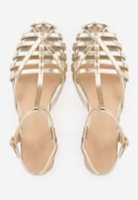 Born2be - Złote Sandały VICES z Geometrycznymi Paskami Abadia. Okazja: na co dzień. Zapięcie: pasek. Kolor: złoty. Wzór: geometria. Styl: casual, elegancki, klasyczny #7