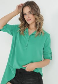 Born2be - Zielona Koszula Phaelaia. Kolor: zielony. Materiał: tkanina. Wzór: aplikacja, gładki #3