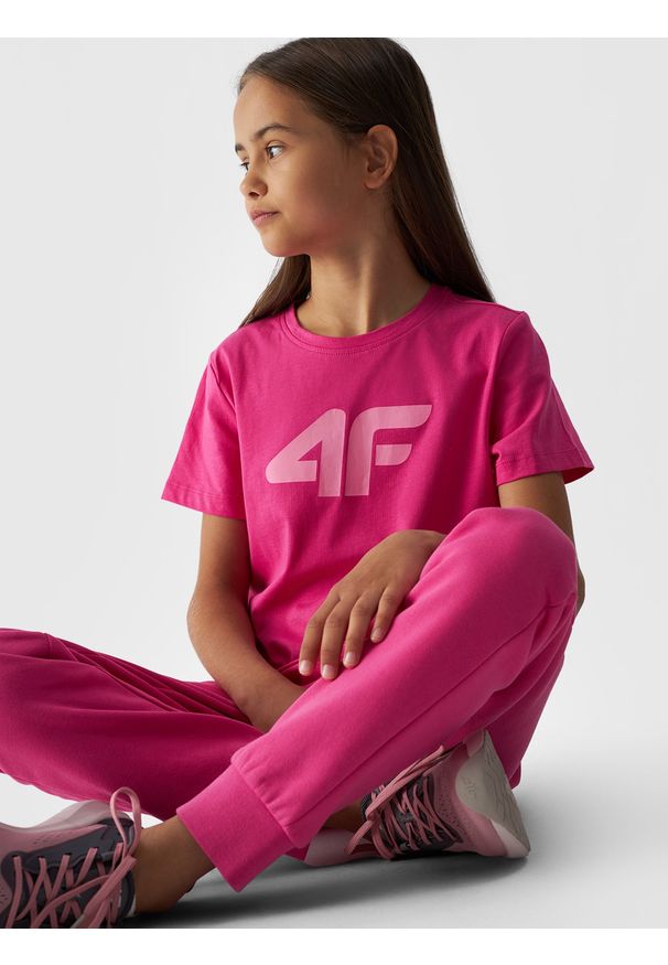 4f - 4F T-shirt z nadrukiem dziewczęcy - różowy 128 (7-8 lat). Okazja: na co dzień. Kolor: różowy. Materiał: dzianina, bawełna, jersey. Długość rękawa: krótki rękaw. Długość: krótkie. Wzór: nadruk. Sezon: lato. Styl: sportowy, casual