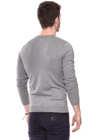 Wrangler - MĘSKI SWETER WRANGLER CREW KNIT MID GREY MEL W85674Q37. Kolor: szary. Materiał: bawełna, wełna, poliester #7