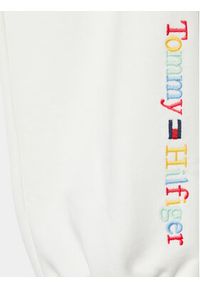 TOMMY HILFIGER - Tommy Hilfiger Spodnie dresowe KG0KG07232 D Biały Regular Fit. Kolor: biały. Materiał: bawełna #3