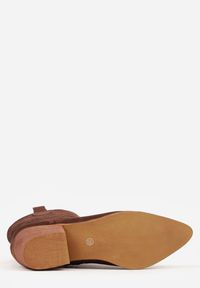 Born2be - Brązowe Ażurowe Botki Vices w Stylu Kowbojek na Obcasie Norfedi. Okazja: na co dzień. Nosek buta: szpiczasty. Kolor: brązowy. Materiał: jeans. Wzór: ażurowy. Obcas: na obcasie. Styl: casual, boho. Wysokość obcasa: średni #7