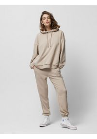 outhorn - Bluza oversize z kapturem damska - beżowa. Typ kołnierza: kaptur. Kolor: beżowy. Materiał: guma, materiał, bawełna, dresówka, dzianina, poliester. Wzór: gładki, ze splotem