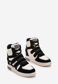 Born2be - Czarno-Białe Sznurowane Sneakersy na Ukrytym Koturnie Zapinane na Rzepy ze Wstawkami z Ekozamszu Ramhel. Zapięcie: rzepy. Kolor: czarny. Obcas: na koturnie #5