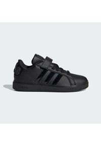 Buty Adidas Star Wars Grand Court 2.0 Children. Kolor: czarny. Materiał: materiał. Wzór: motyw z bajki
