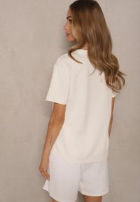 Renee - Jasnobeżowy T-shirt Zdobiony Minimalistycznym Haftem Galeneria. Okazja: na co dzień. Kolor: beżowy. Materiał: jeans. Wzór: aplikacja, haft. Styl: klasyczny, elegancki, casual #4