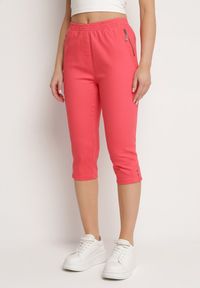 Born2be - Różowe Spodnie z Krótszymi Nogawkami 3/4 i Zasuwanymi Kieszonkami Ulmea. Kolor: różowy. Materiał: materiał. Długość: krótkie #1