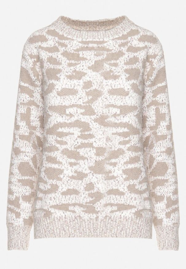 Born2be - Ciemnobeżowy Sweter z Wełną o Klasycznym Kroju Zdobiony Wzorem w Cętki Zinarisa. Kolor: beżowy. Materiał: wełna. Wzór: aplikacja. Sezon: zima. Styl: klasyczny