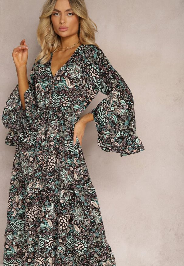 Renee - Czarno-Zielona Sukienka w Kwiatowy Print Rozkloszowana z Falbankami Airova. Typ kołnierza: kołnierz z falbankami. Kolor: czarny. Materiał: tkanina. Wzór: kwiaty, nadruk